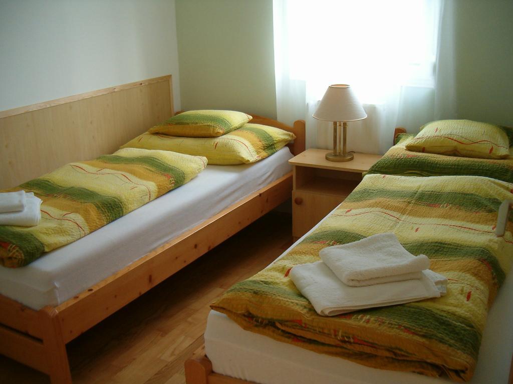 Madach Apartman Heviz Exterior photo