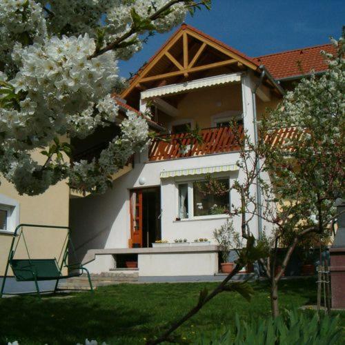 Madach Apartman Heviz Exterior photo